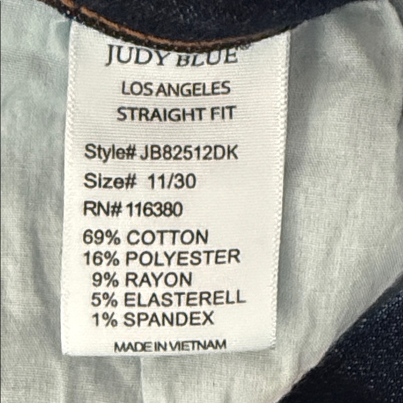 Judy Blue 11/30 straight fit dark wash jeans ๐ - Picture 4 of 9